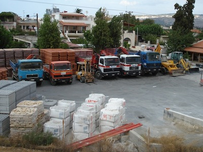 Μειώθηκαν οι τιμές των οικοδομικών υλικών