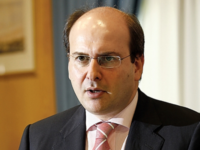 «Να φοβούνται όσοι παριστάνουν τους φτωχούς»