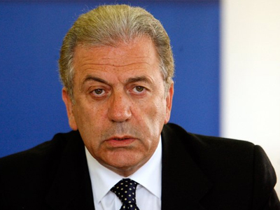 «Όχι σε αφανισμό των αμυντικών βιομηχανιών»