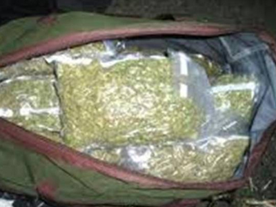 Μετέφερε ναρκωτικές ουσίες μέσα στη βαλίτσα του