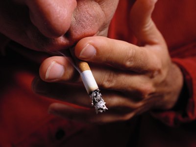 Μειώνεται το προσδόκιμο ζωής στους καπνιστές