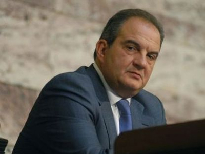 «Άπλωσε τραχανά ο Καραμανλής»