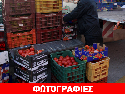 Διανεμήθηκαν 20 τόνοι δωρεάν κηπευτικών στον Πειραιά