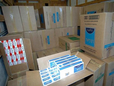 Πάτρα: Λιμενικοί εντόπισαν χιλιάδες κούτες με λαθραία τσιγάρα