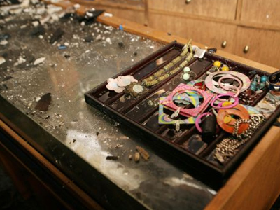 Ζάκυνθος: Εξιχνιάστηκε ληστεία σε κοσμηματοπωλείο