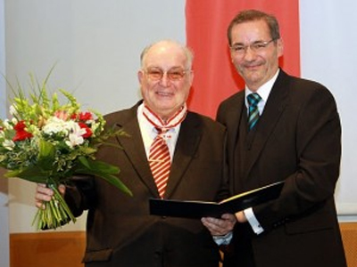 Χαιρετίζει την εισαγωγή Γερμανικών στα σχολεία το DHW