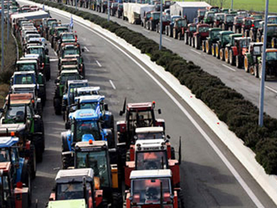 Συνάντηση ροδακινοπαραγωγών με τον Αθ. Τσαυτάρη στην Κουλούρα