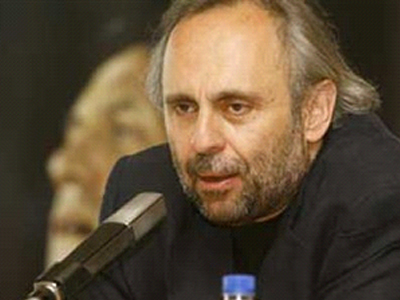 Το ΚΘΒΕ «αποχαιρετά» τον Θόδωρο Αγγελόπουλο Το ΚΘΒΕ «αποχαιρετά» τον Θόδωρο Αγγελόπουλο