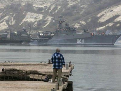 Reuters: Ρωσικά πλοία έχουν αποκλείσει τα στενά του Κερτς