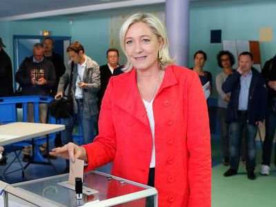 Μεγάλη νικήτρια στη Γαλλία η ακροδεξιά Μαρίν Λε Πεν-Τρίτος ο Ολάντ