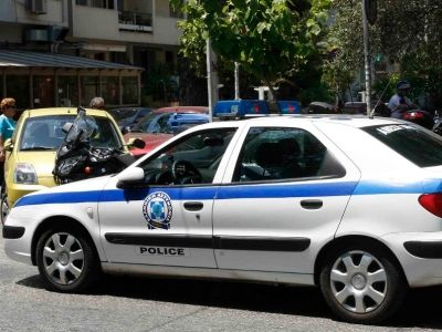 Τρεις συλλήψεις για ληστεία