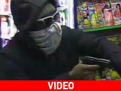 Ληστεία σε μίνι μάρκετ on camera