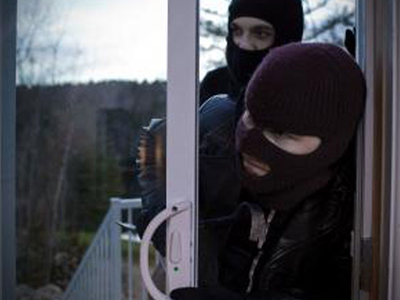 Ηλικιωμένος έζησε τον τρόμο μέσα στο σπίτι του