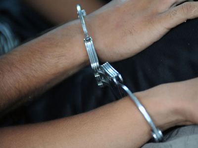 Βόλος: Τρεις συλλήψεις για ληστεία σε βάρος ανηλίκων