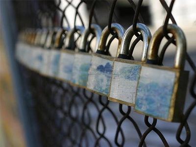 «Λουκέτο» σε 68.000 μικρομεσαίες επιχειρήσεις το 2011