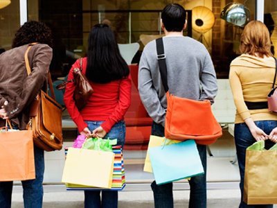 ΕΣΕΕ: Ζητεί μετάθεση της αργίας της Πρωτομαγιάς για τα καταστήματα