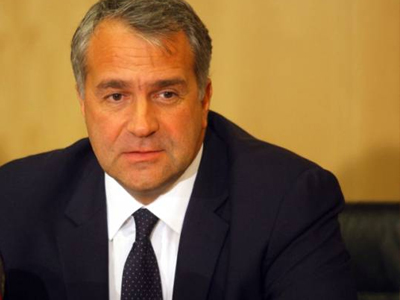 Για όλα φταίνε οι γκόμενες