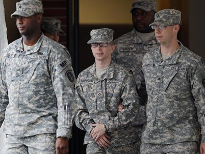 Ο Μάνινγκ «έφαγε πόρτα»