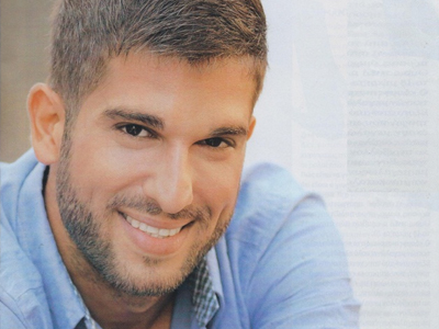 Ερωτευμένος και πάλι ο Μάνος Θεοφίλου