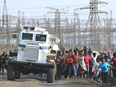 Νότια Αφρική: Άρχισαν και πάλι οι εργασίες στο μεταλλείο Μαρικάνα