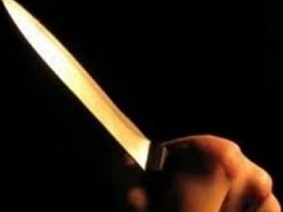 Λάρισα: Μαχαίρωσε τον πατέρα του την ώρα που κοιμόταν