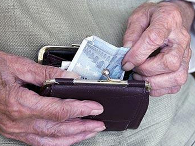 Αναδρομική μείωση στις επικουρικές