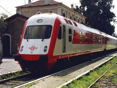 Έξι τραυματίες από σύγκρουση τρένων στο Μενίδι