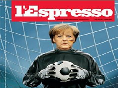 Η Μέρκελ τερματοφύλακας του μεγάλου ντέρμπι της Ευρώπης