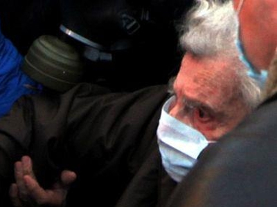 Ο Μίκης και το σόου της βουλευτίνας