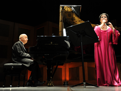 Μίμης Πλέσσας & Σόνια Θεοδωρίδου αποθεώθηκαν στις Βρυξέλλες