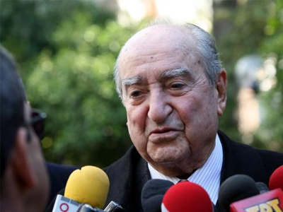 Βολές Μητσοτάκη κατά Μπαμπινιώτη