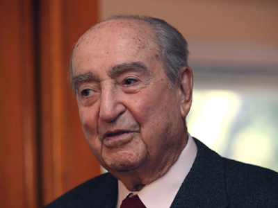 H αισιοδοξία του επιτίμου και τα πράσινα άλογα