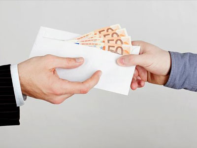 «Η μεγάλη ρεμούλα των ΜΚΟ στην Ελλάδα»