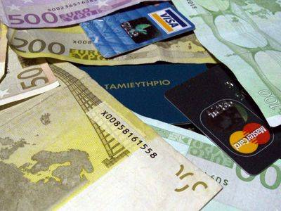 Βελτιώσεις στις ρυθμίσεις για τα υπερχρεωμένα νοικοκυριά