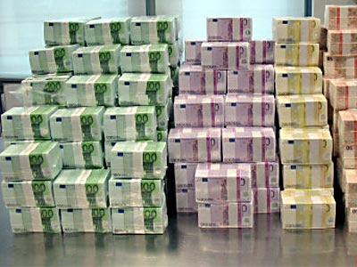 «Η ελληνική χρεοκοπία θα κόστιζε περίπου 1 τρισ. ευρώ»