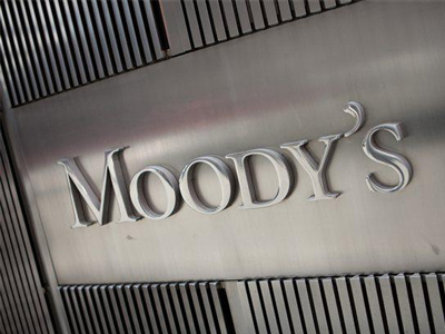 Moody’s: Η πολιτική αστάθεια εντείνει την πιθανότητα άτακτης χρεοκοπίας