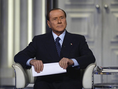 Μέχρι τη Δευτέρα ο Μπερλουσκόνι στο νοσοκομείο