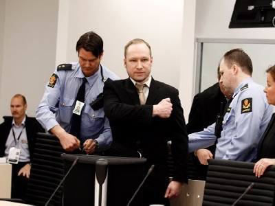 Τρίτη ημέρα για τη δίκη του Μπρέιβικ