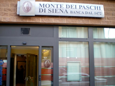 Ιταλία: Πολιτικές συγκρούσεις στη σκιά του σκανδάλου της Mps