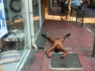 Πρωινό φρίκης στο κέντρο της Αθήνας