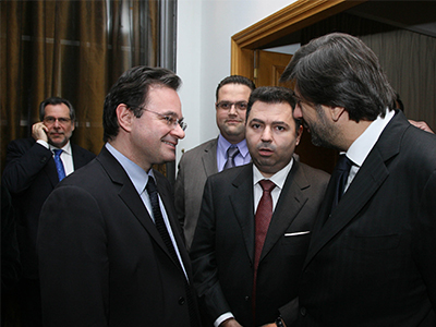 Με τον Γ. Παπακωνσταντίνου - Στο βάθος ο Χ. Παπουτσής