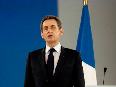 Απειλεί με απόσυρση της Γαλλίας από τη ζώνη Σένγκεν