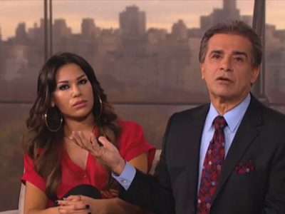 Πλαστικός χειρουργός… «πλαστικοποιεί» όλη την οικογένεια