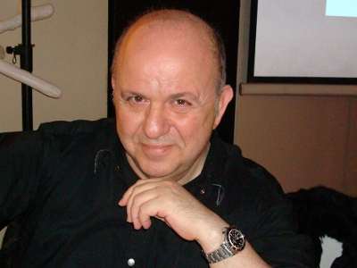 Δεν κάνει κωλοτούμπες ο Μουρατίδης