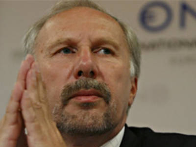 Αυστρία: Αναστολή στην έρευνα σε βάρος του Ε. Νοβότνι