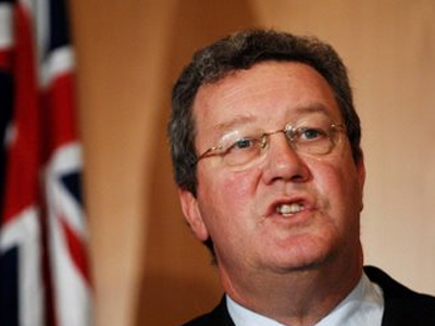 Σκληρή κριτική Ντάουνερ στον Καρζάι