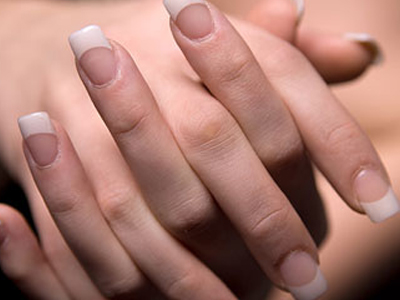 Τα νύχια αποκαλύπτουν αν κινδυνεύουμε από καρκίνο