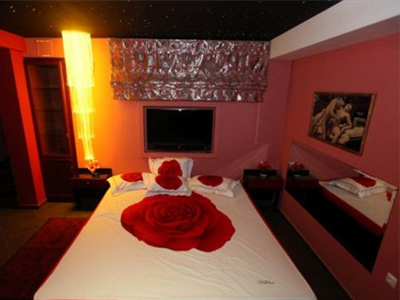 Κι άλλοι παράνομοι οίκοι ανοχής στο κέντρο της Αθήνας