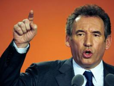 Π. Στάινμπρουκ: «Αφελής ο Φ. Ολάντ»!