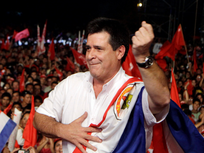 Παραγουάη: Ο πρόεδρος Κάρτες δωρίζει τον μισθό του